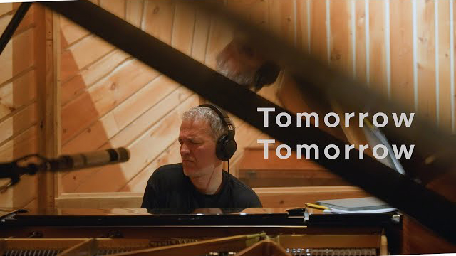 Brad Mehldau Performs Elliott Smith's 