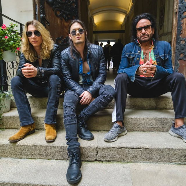 Whitesnake Experience By The Members Of Whitesnake