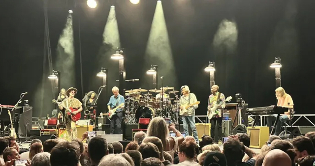 Eric Clapton with John McLaughlin - Nice, France, 06/02/2025 - Photo via @officialjohnmclaughlin