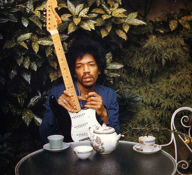 Jimi Hendrix - Sept 17th, 1970. Samarkand Hotel, London - Photo by Monika Dannemann