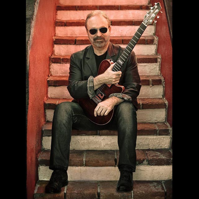 Daryl Stuermer