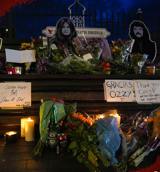 bench on Black Sabbath Bridge