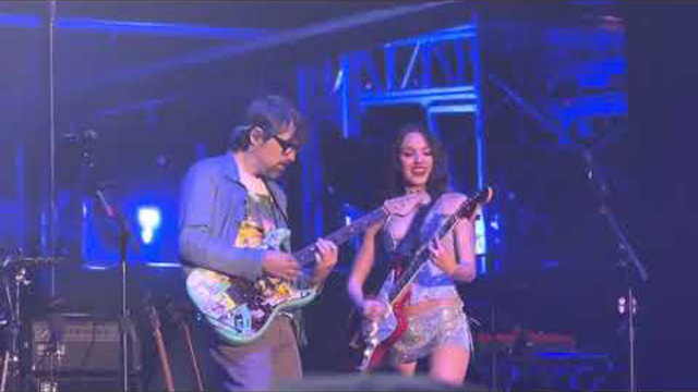 Olivia Rodrigo & Weezer -  LIVE Lollapalooza 2025