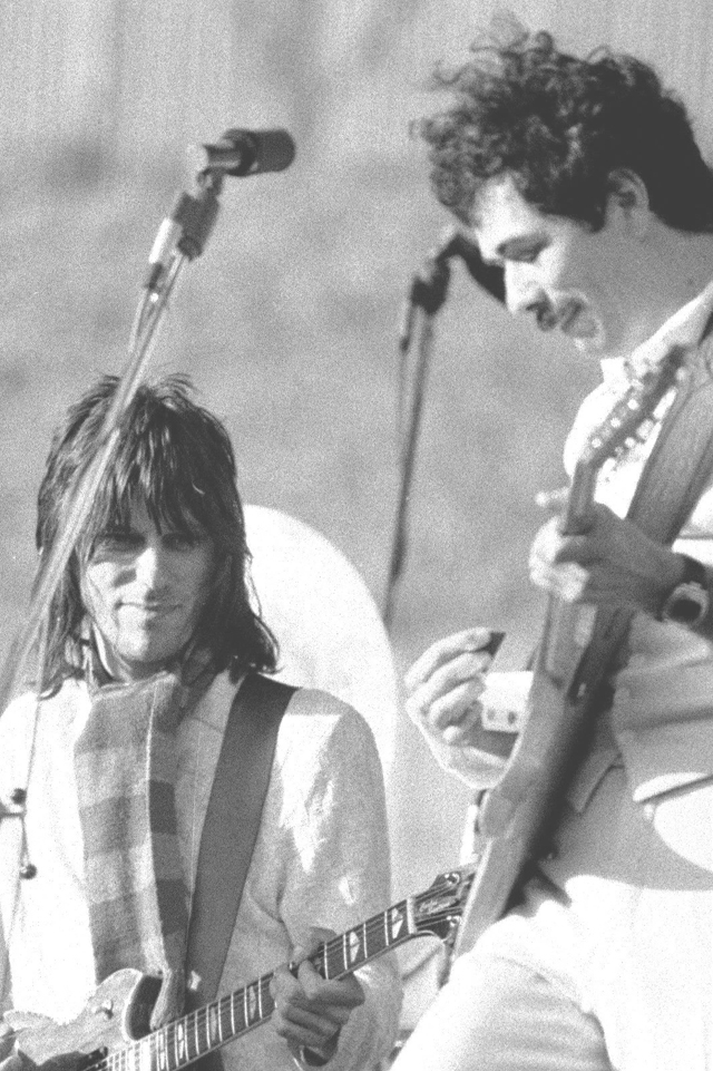 CARLOS SANTANA & JEFF BECK • OAKLAND COLISEUM, CA 1976