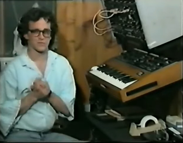 Steve Porcaro - Synthesizer Basics Minimoog Bass Sounds