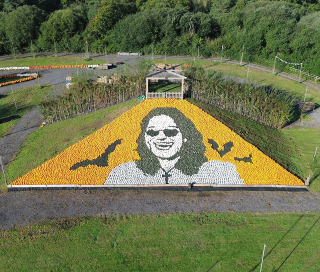 The Ozzy Osbourne pumpkin pyramid at Sunnyfields Farm　(c) Sunnyfields Farm