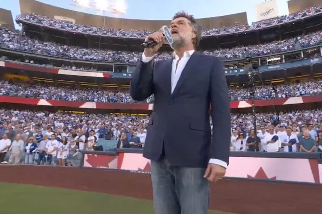 Rufus Wainwright performed the Canadian National Anthem before Game 5 of the World Series