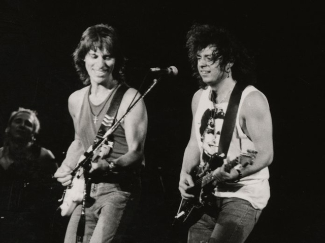 Jeff Beck, Steve Lukather - Credit: Koh Hasebe/Shinko Music/Getty Images