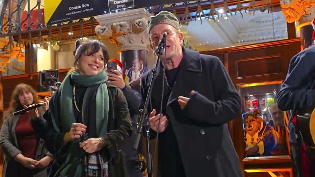 Bono & Imelda May | (Christmas) Baby please come home @ The Gaiety Theatre, Dublin, 24.12.2025