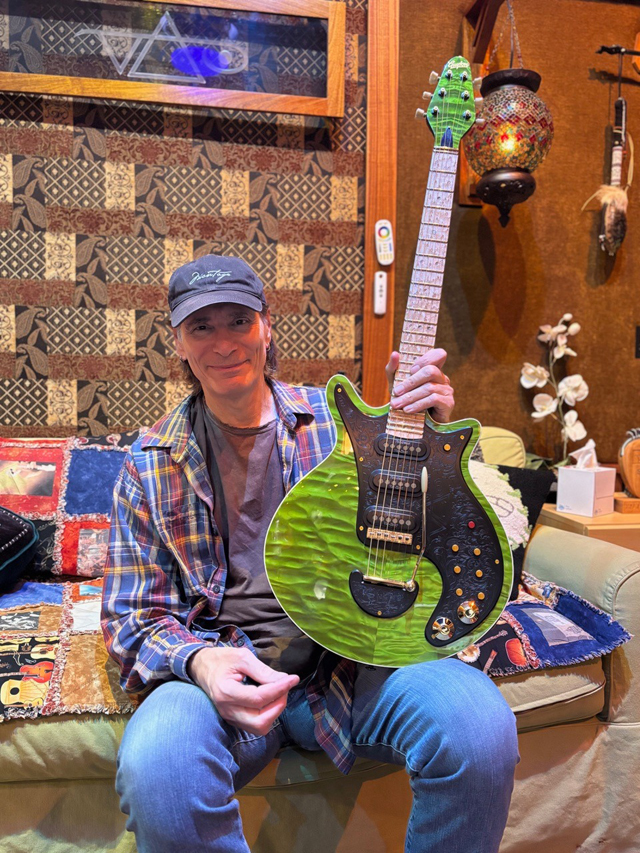 Brian May gifts Steve Vai a custom Red Special replica (Image credit: Steve Vai Instagram)　