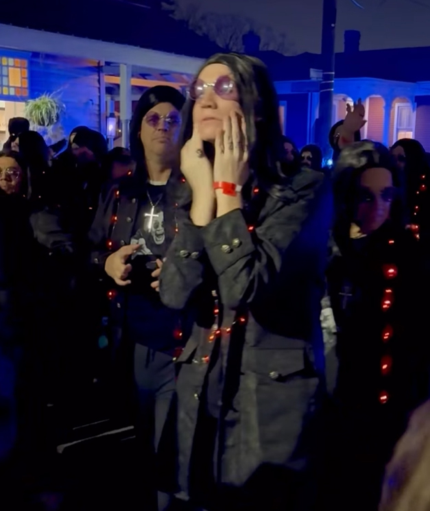 Hundreds of people dressed up as Ozzy Osbourne in New Orleans a few days ago at a Mardi Gras parade.