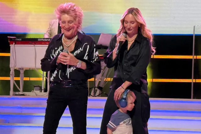 Rod Stewart with daughter Ruby and grandson Otis on Feb. 27, 2026. - Credit : Sandy / BACKGRID